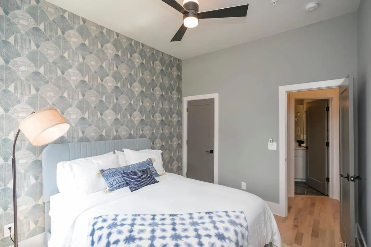 The Lemon Drop Walk To Cafes Shops & Vandy Nashville Holiday home